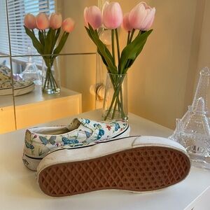 Vans  Floral Slip-On Shoes - White